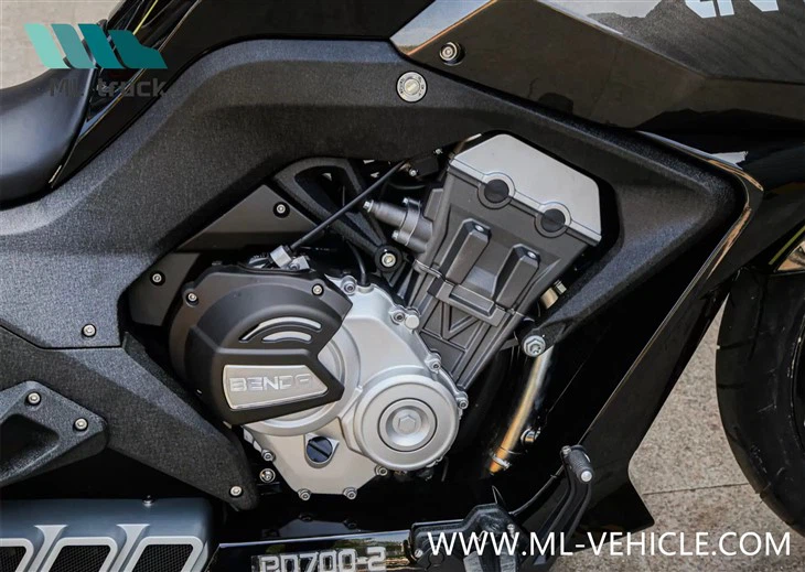 Benda LFC 700 Motorcycle