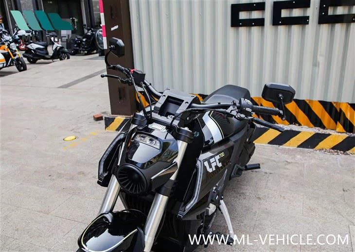 Benda LFC 700 Motorcycle