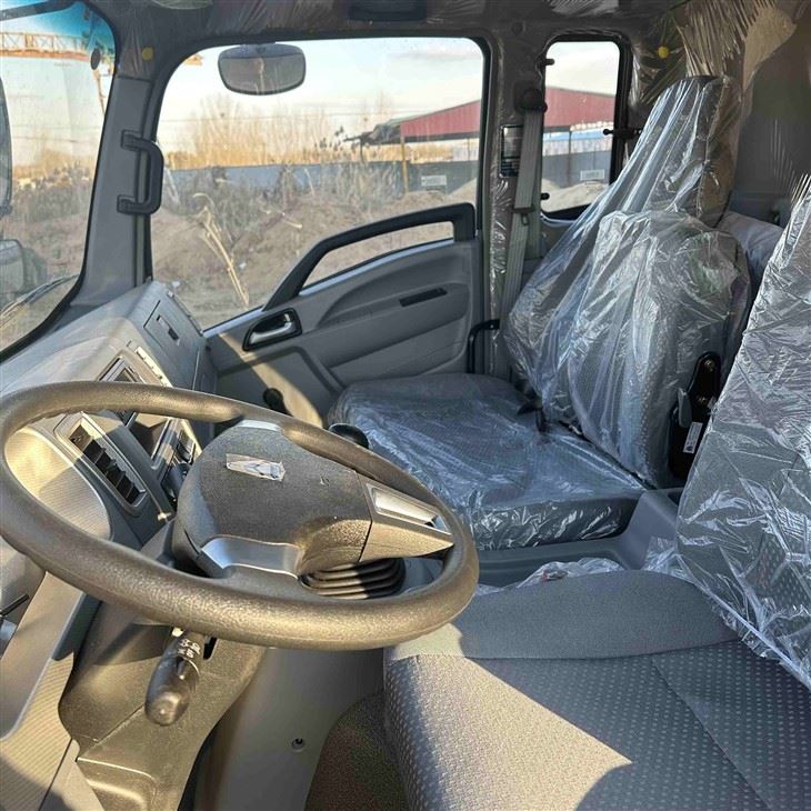 New Sinotruk HOWO Light Truck 4x2 Cargo
