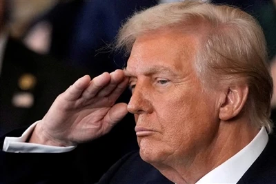Trump n'imposera pas de droits de douane dès son arrivée au pouvoir, mais pou...